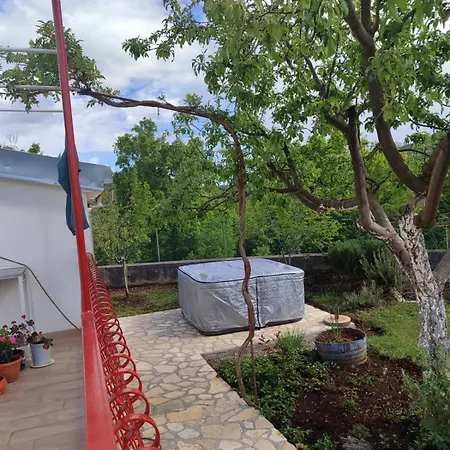 Holiday home Tamy - With Jacuzzi