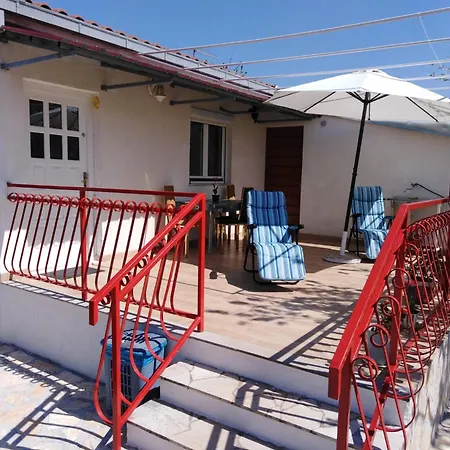 Tamy - With Jacuzzi Holiday home *